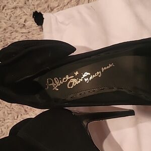 Aurhentic Alice + Olivia Black Women's Heels Danielle  NEW
